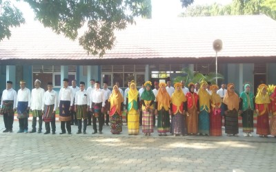 Civitas Akademik SMA Negeri 1 Jayapura Melaksanakan Upacara Peringatan Hari Sumpah Pemuda