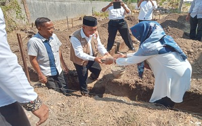 Peletakkan Batu Pertama Renovasi Pembangunan Masjid Pendidikan Ulil Al-Bab SMA Negeri 1 Jayapura